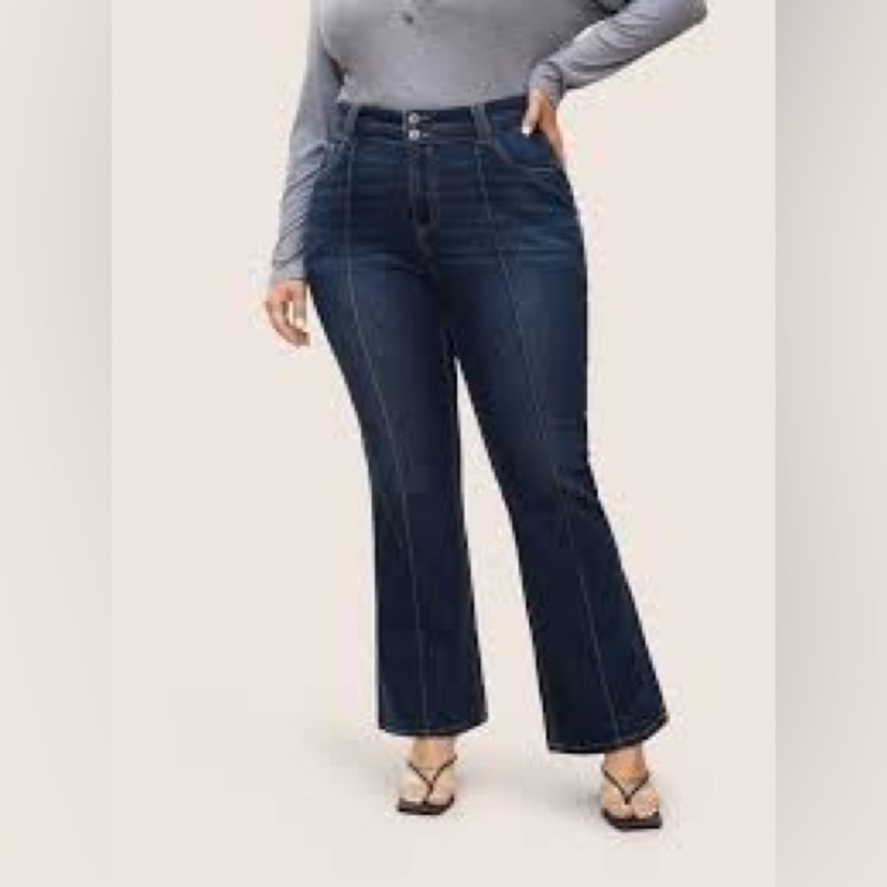 NWOT BloomChic Bootcut Seam Detail Button Up Full Length Jeans, Indigo